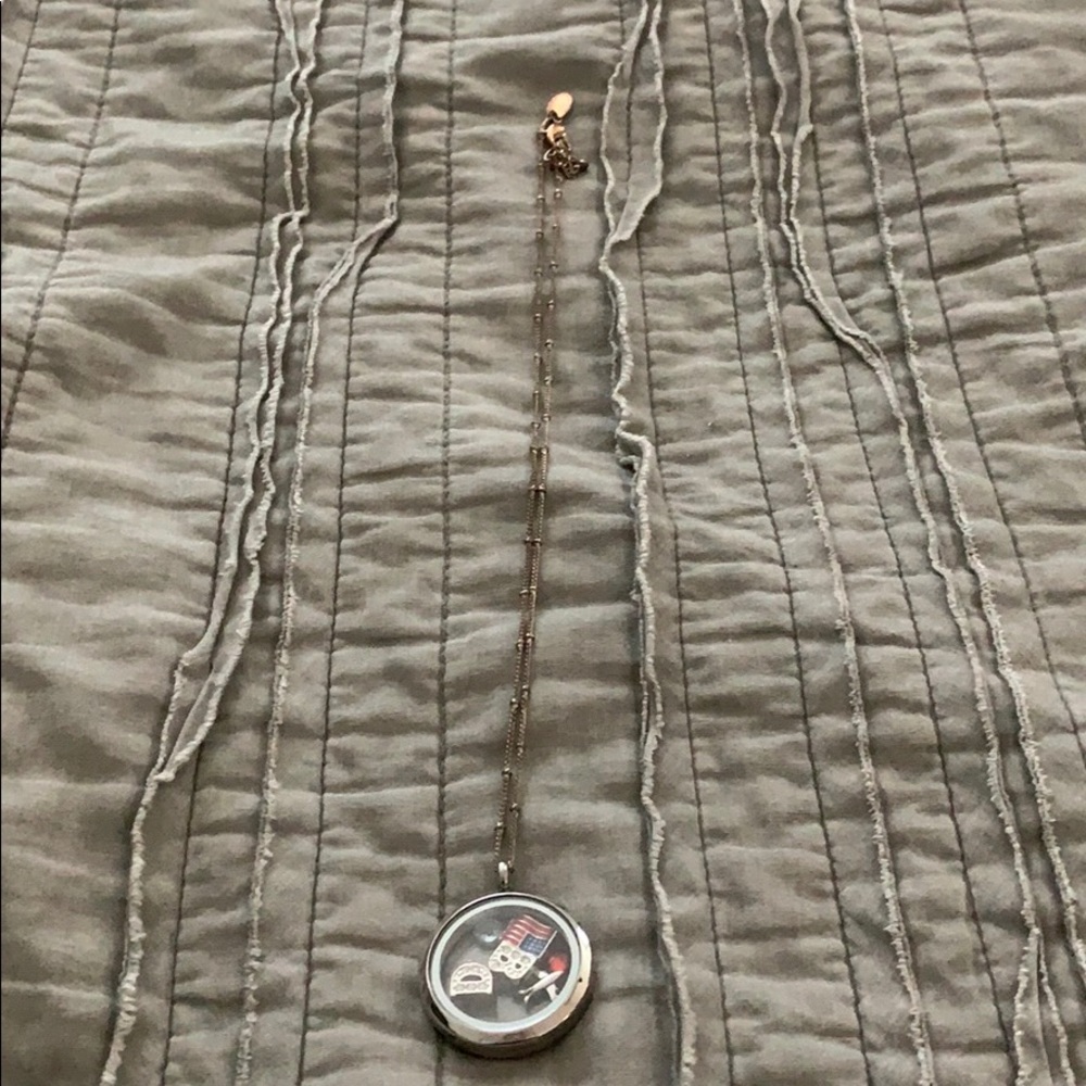 Origami owl necklace
